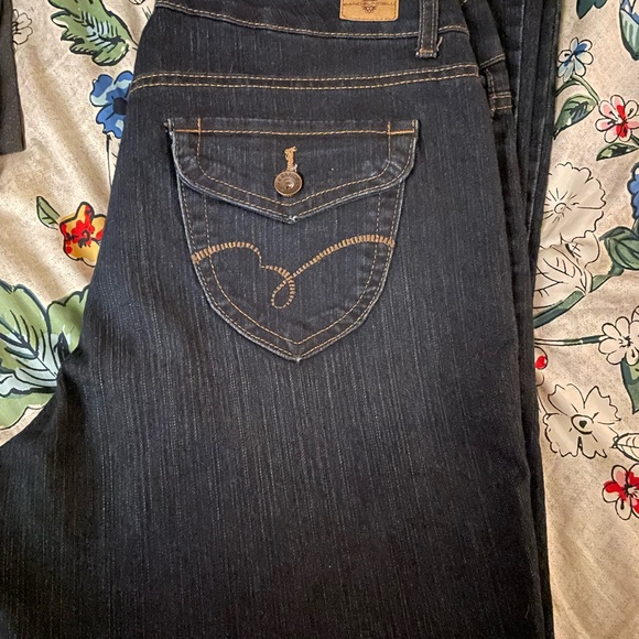 Bandolino Jeans - Picture 3 of 3